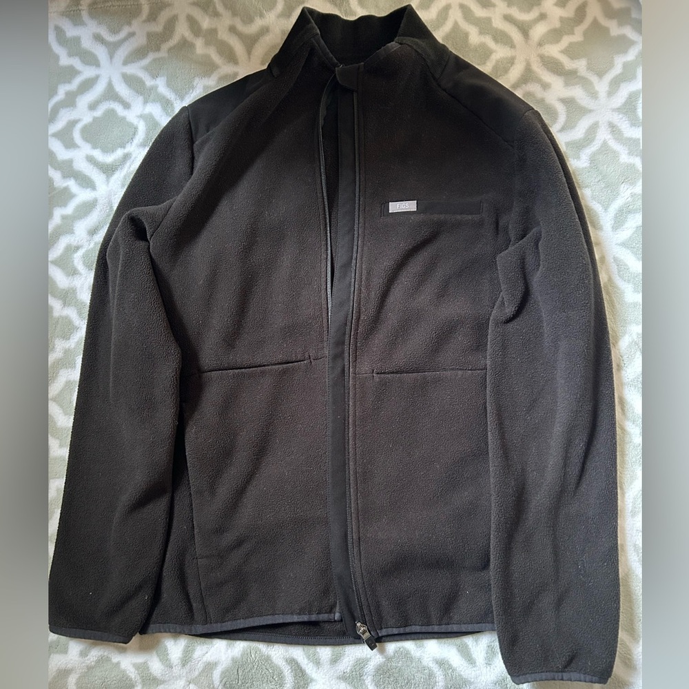 FIGS black zip up scrub jacket